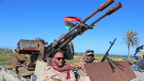 Militias from Misrata defend the outskirts of Tripoli, 6 April