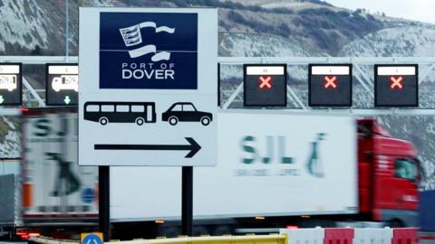 Goods lorry at Dover docks, 19 Mar 18