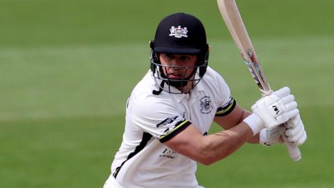 Graeme van Buuren of Gloucestershire batting