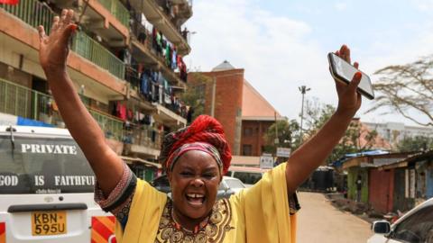 Supporters of the Kenya Kwanza Coalition celebrate the Supreme Court rulling, in Mathare area 4, in Nairobi, Kenya, 05 September 2022.