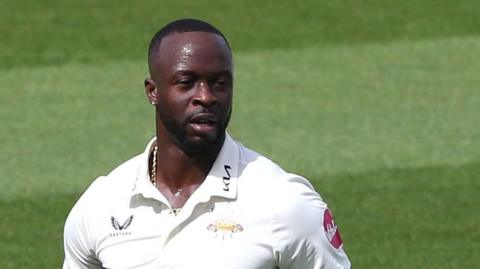 Kemar Roach leads Surrey's attack at Canterbury