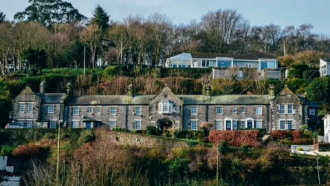 Coastguard flats in Looe