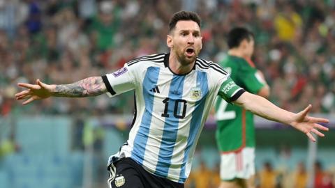 Lionel Messi celebrates