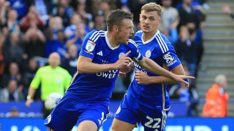 Jamie Vardy (left) celebrates his penalty goal against Bristol City