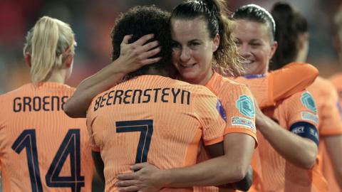 Netherlands celebrate Lineth Beerensteyn's goals