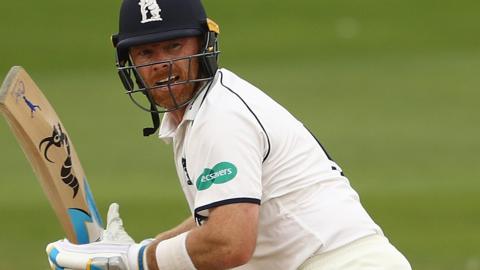 Ian Bell in action for Warwickshire