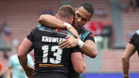 Morgan Knowles celebrates with Will Hopoate