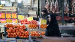 یک فروشگاه مواد غذایی در تهران