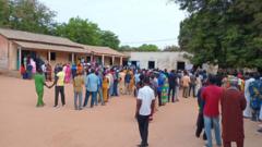 Dans un centre de vote à Ziguinchor