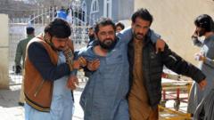 Последствия взрыва в Пакистане
