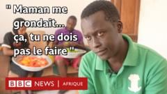 Le chef cuisinier Lamine Fall répondant aux questions d'Alassane Dia.