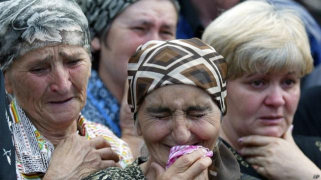 Родственники заложников. Беслан, 3 сентября 2004 года