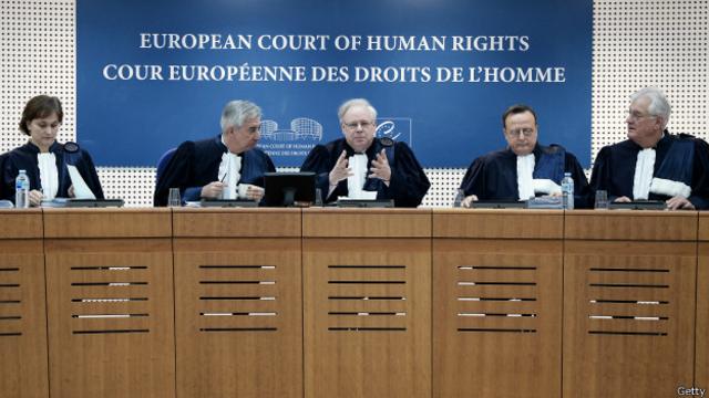 Европейский суд по правам человека присудил экс-акционерам ЮКОСа компенсацию в 2,4 млрд долларов, а после отклонил жалобу России