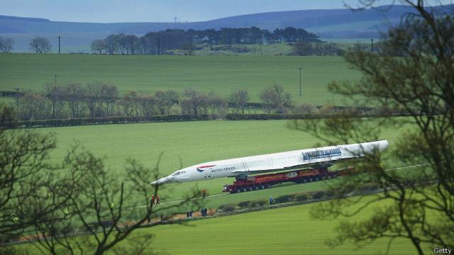 Concorde везут в Эдинбург