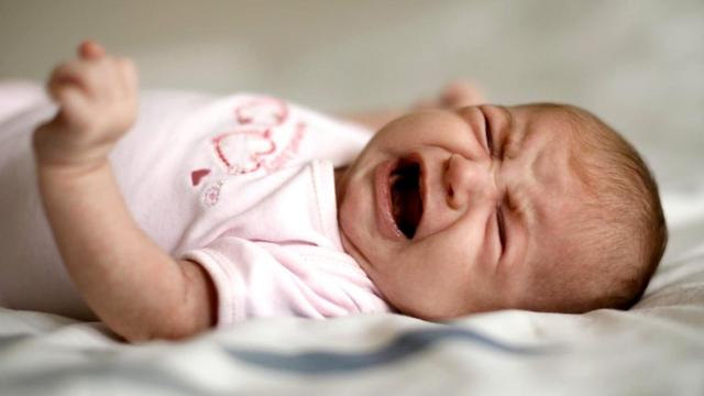 Даже новорожденные имитируют звуки того языка, который слышали, находясь в утробе матери