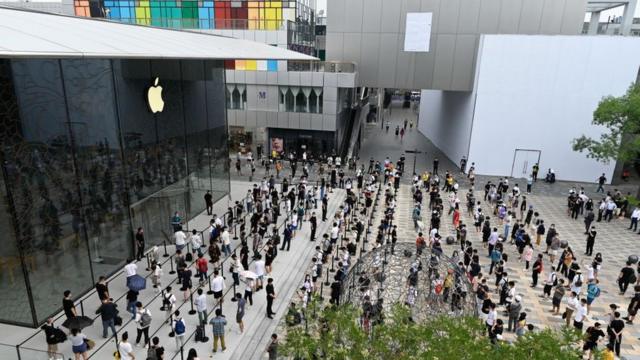 Очередь в Apple Store в Пекине