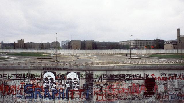 Берлинская стена в 1984 году