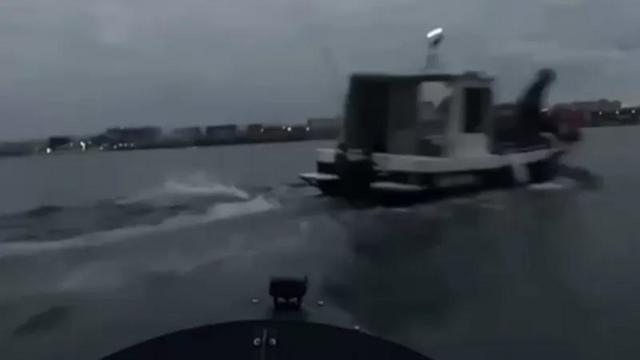 Скриншот атаки морского беспилотника на катер в бухте Севастополя, 29 октября