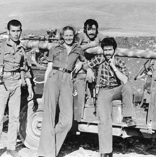 С членами Организации Освобождения Палестины во время съемок фильма "Палестинец". 1977 г.