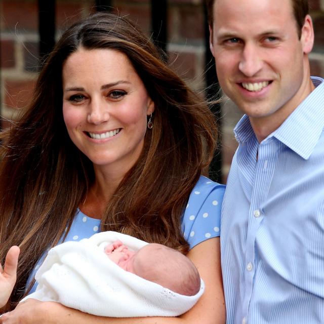 Кейт и принц Уильям с новорожденным первенцем