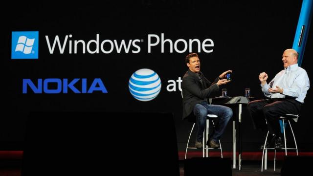Презентация Nokia Lumia 900 в 2012 году