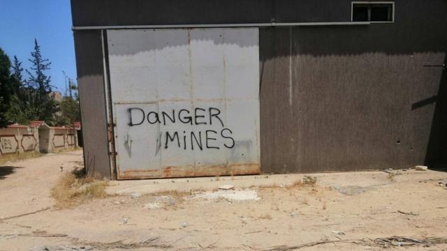 'Danger mines'