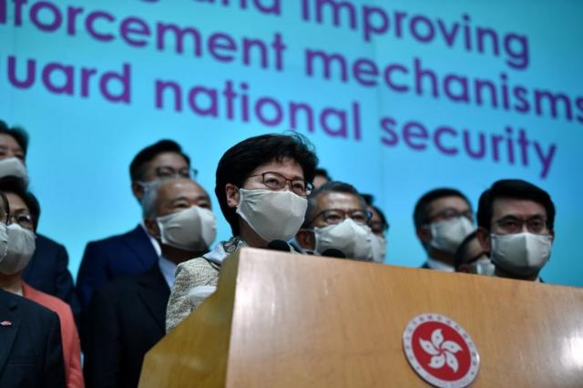 Глава Гонконга Керри Лам обещает сотрудничать с Пекином