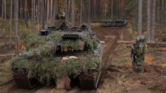 Танки Леопард-2 на учениях НАТО в Литве