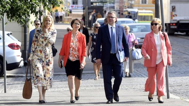Лидеры четырех партий новой коалиции в Финляндии