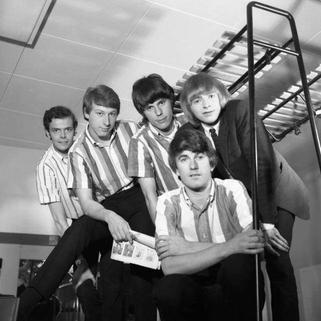 The Yardbirds во время записи телепрограммы Би-би-си Top Of The Pops, 1965 год