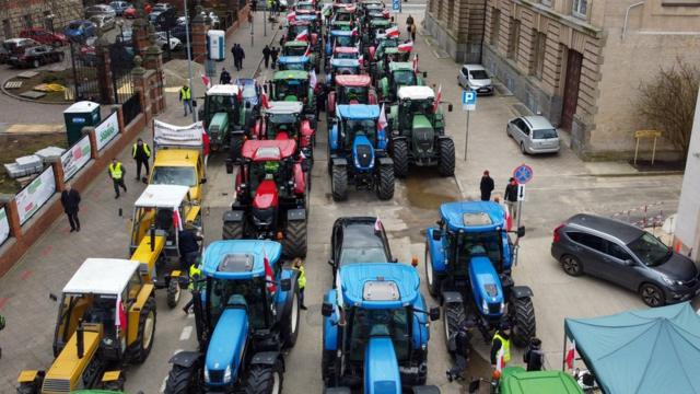 В апреле польские фермеры проводили акции протеста против поставок украинского зерна