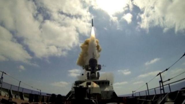 Залп российских крылатых ракет по целям в Сирии