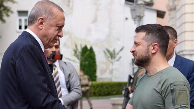 Президент Турции Реджеп Тайип Эрдоган (на фото слева) и президент Украины Владимир Зеленский во Львове 18 августа 2022 года