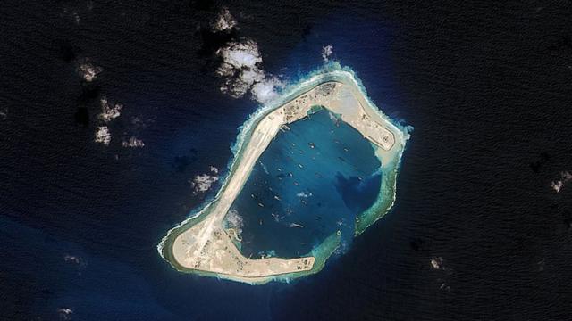 Искусственный риф Суби в Южно-Китайском море
