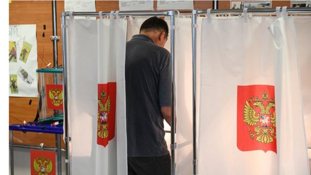 в некоторых регионах России сегодня начался единый день голосования