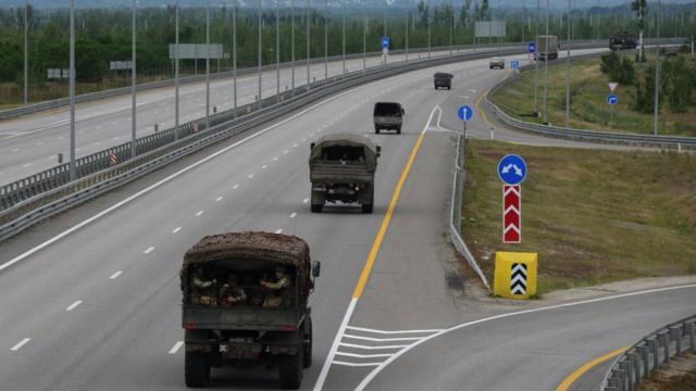 Колона військових "Вагнера" рухається трасою М-4 у напрямку Москви