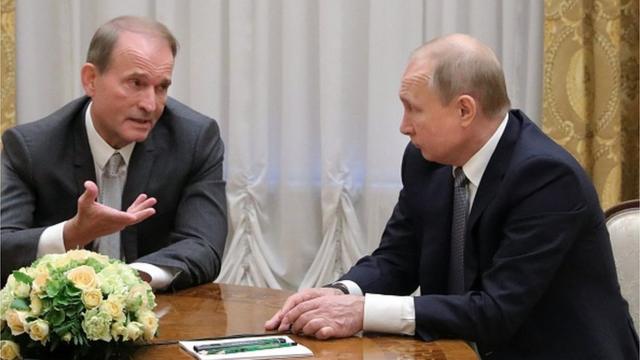У Віктора Медчедчука були близькі стосунки із російський президентом Путіним, - вони є кумами
