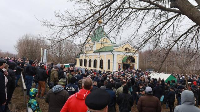 Акция протеста против строительства мечети 2 апреля.