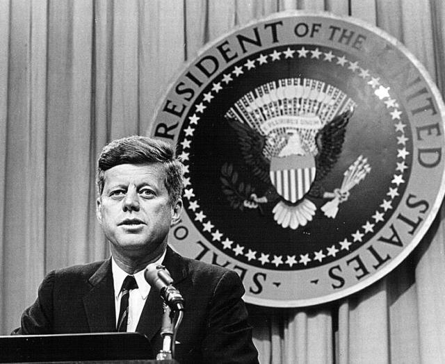КГБ пытался обвинять ЦРУ в убийстве президента Кеннеди в 1963 году