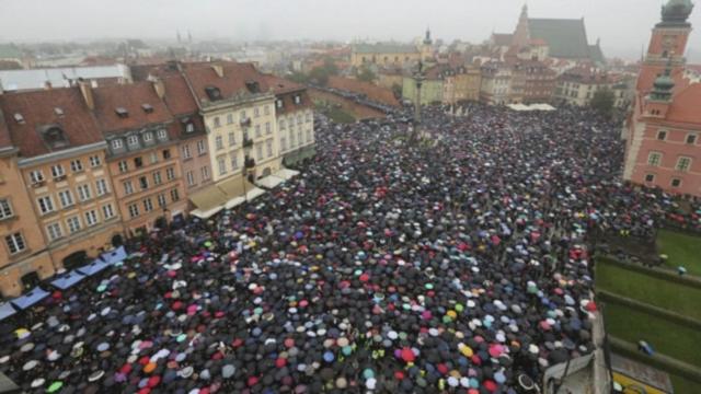 протесты в Польше