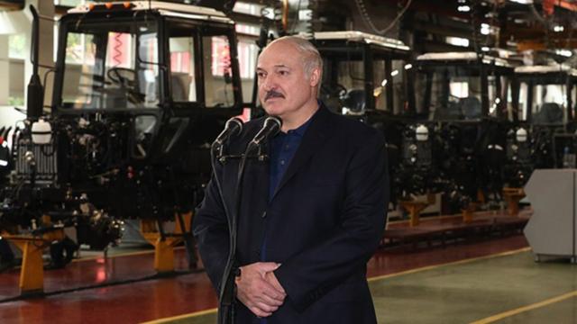 Лукашенко на МТЗ