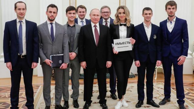 резидент РФ В.Путин встретился с победителями национальной премии "Немалый бизнес" в Кремле