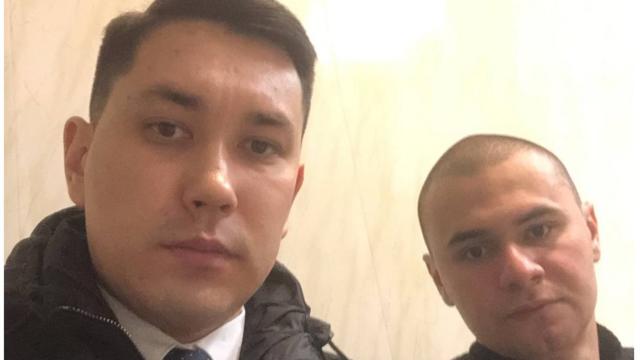 Адвокат Никифор Иванов и Кирилл Березин в воинской части на Васильевском острове
