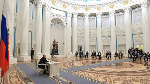 Путин на заседании Совбеза России. 21 февраля 2022 года