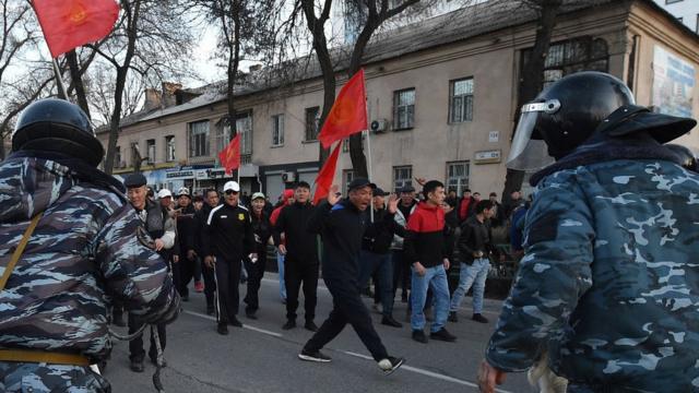 Протесты сторонников Жапарова