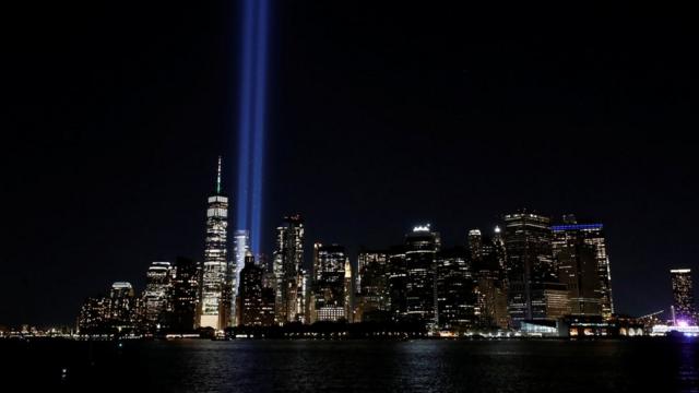 Световая инсталляция в память о жертвах 11 сентября