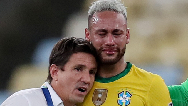 Неймар был в слезах после поражения Бразилии от Аргентины
