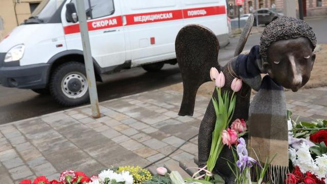 Мемориал погибшим медикам в Петербурге