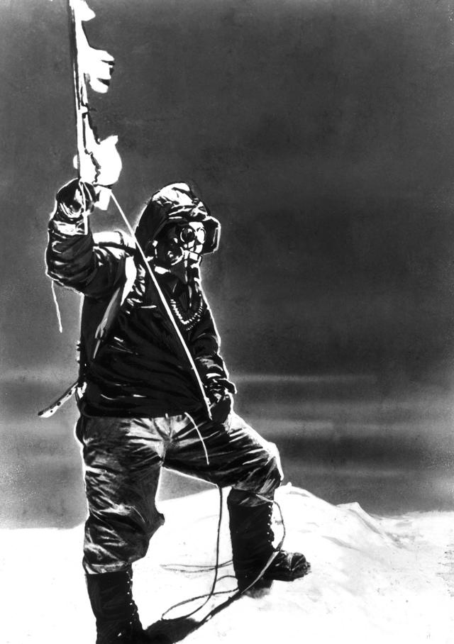Шерпа Тенцинг Норгей на вершине Эвереста