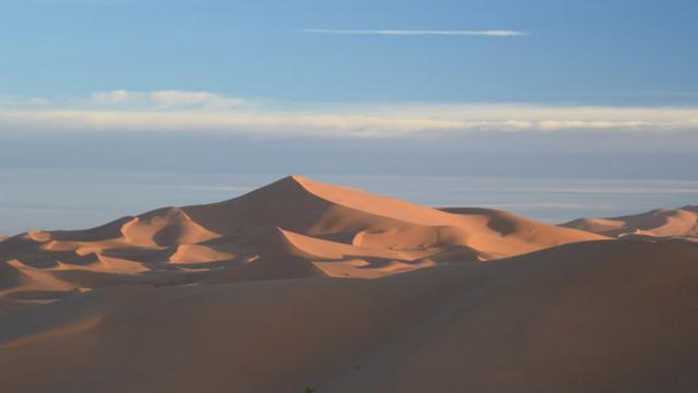 Les bras rayonnants des dunes étoilées leur ont donné leur nom